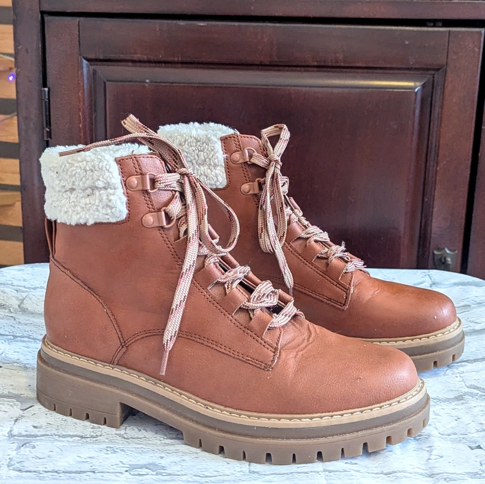 Time and Tru Hiking boots